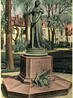 Ms 1848-38 MDV statue 1 photo colorisée